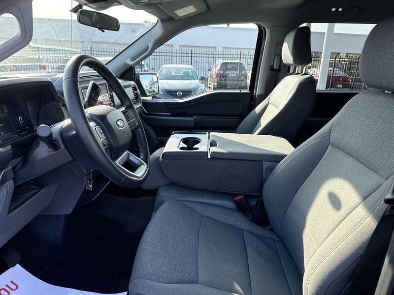 Ford F-150 Vehicle Full-screen Gallery Image 27