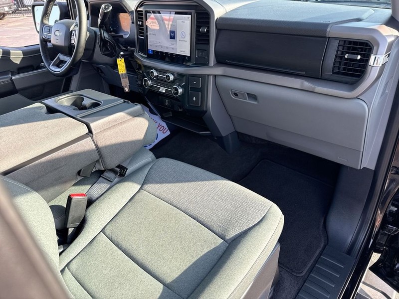Ford F-150 Vehicle Full-screen Gallery Image 34