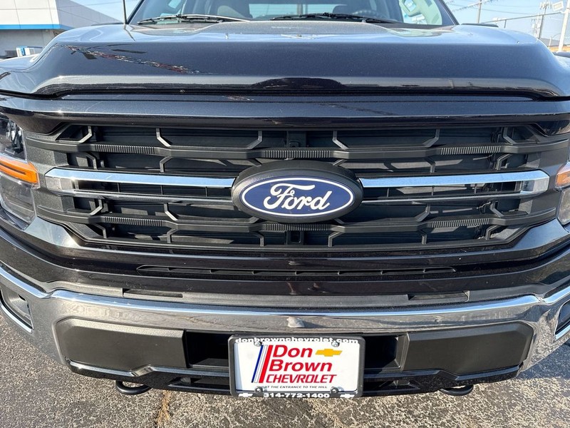 Ford F-150 Vehicle Full-screen Gallery Image 36