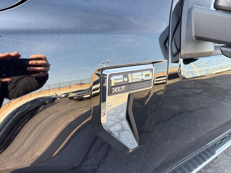 Ford F-150 Vehicle Full-screen Gallery Image 37