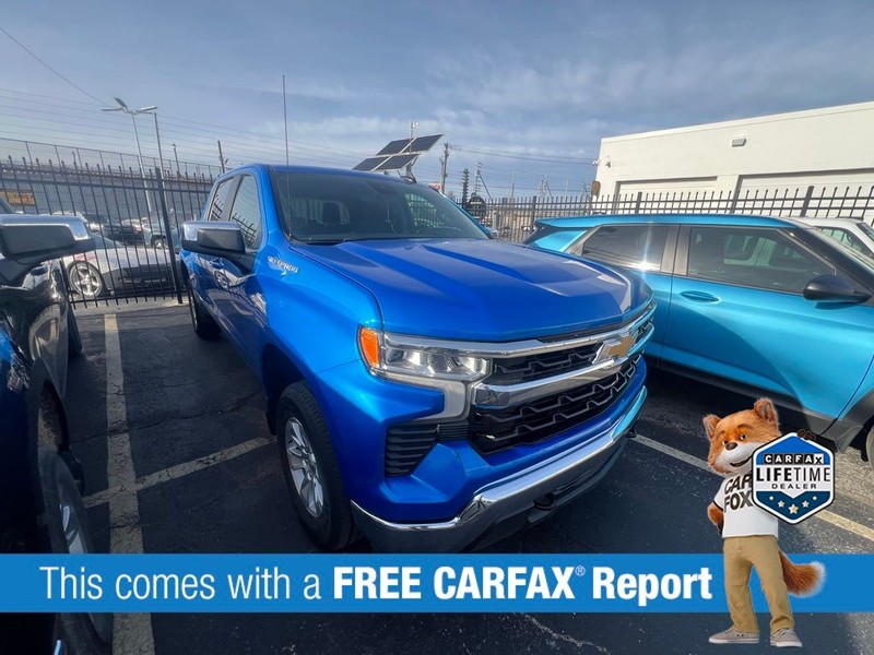 Chevrolet Silverado 1500 Vehicle Full-screen Gallery Image 3