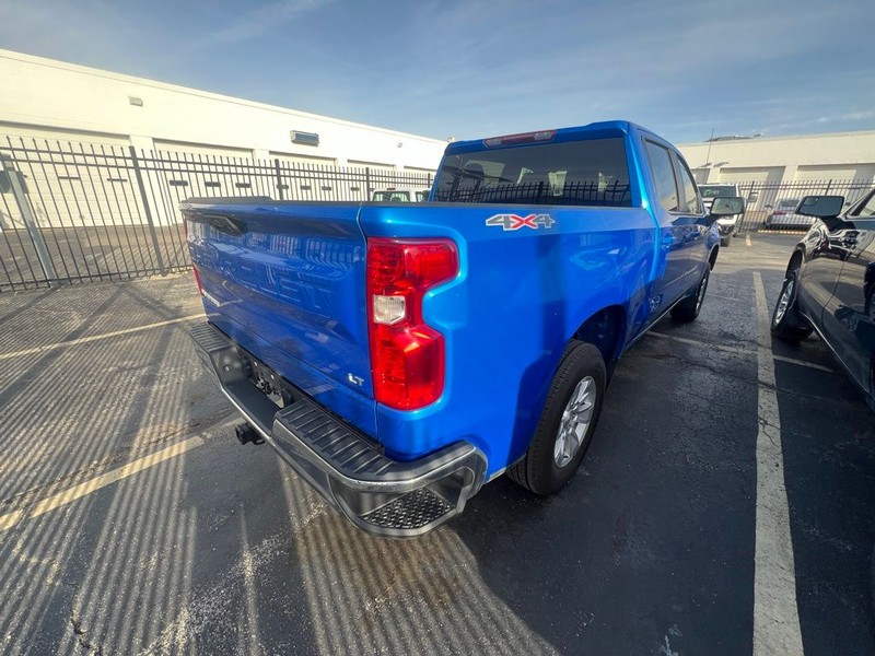 Chevrolet Silverado 1500 Vehicle Full-screen Gallery Image 6