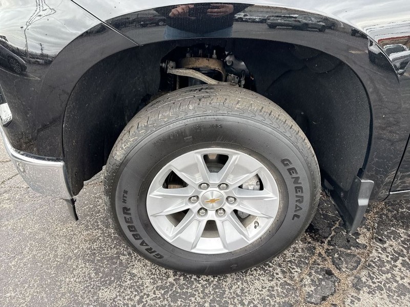 Chevrolet Silverado 1500 Vehicle Full-screen Gallery Image 39