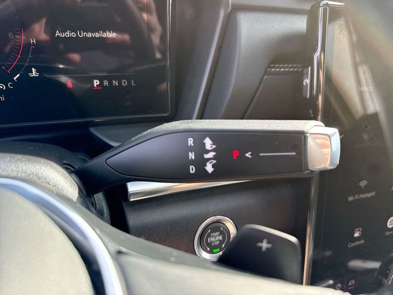 GMC Terrain Vehicle Full-screen Gallery Image 22