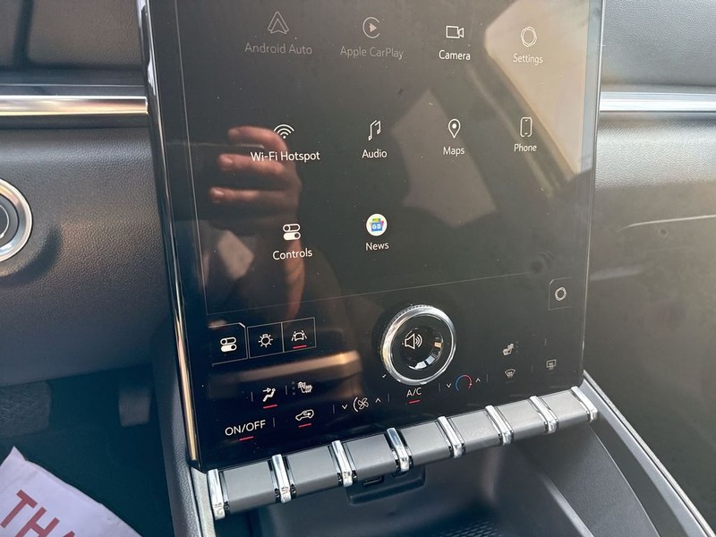 GMC Terrain Vehicle Full-screen Gallery Image 24