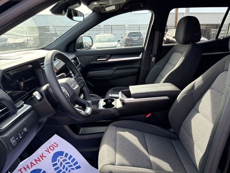 GMC Terrain Vehicle Full-screen Gallery Image 27