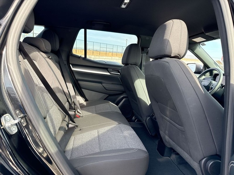 GMC Terrain Vehicle Full-screen Gallery Image 32