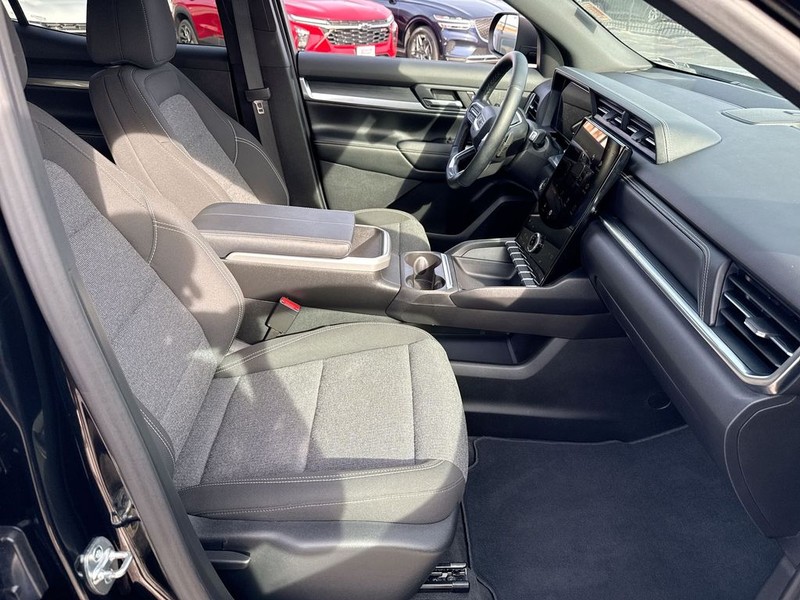 GMC Terrain Vehicle Full-screen Gallery Image 33