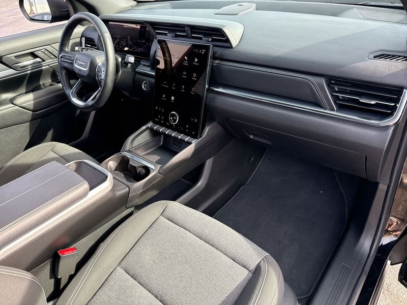 GMC Terrain Vehicle Full-screen Gallery Image 34