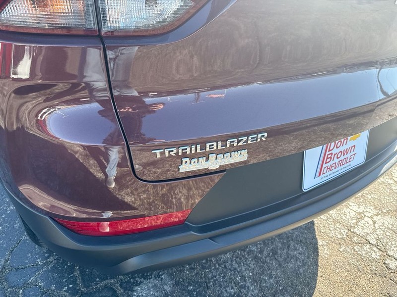 Chevrolet TrailBlazer Vehicle Full-screen Gallery Image 36