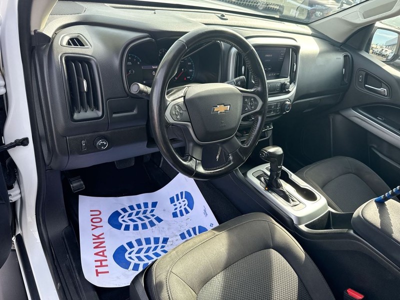 Chevrolet Colorado Vehicle Full-screen Gallery Image 17