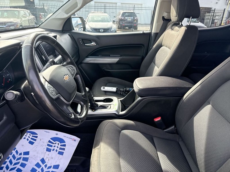 Chevrolet Colorado Vehicle Full-screen Gallery Image 26