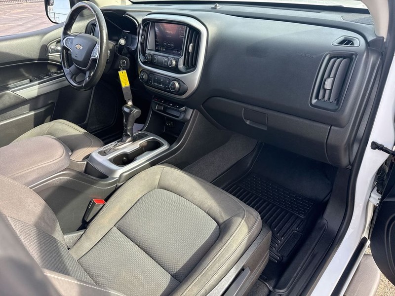 Chevrolet Colorado Vehicle Full-screen Gallery Image 33