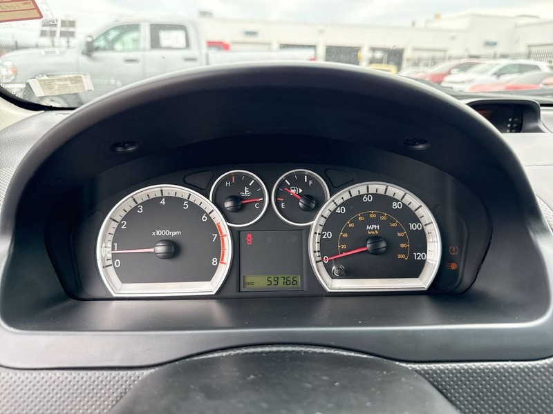 Chevrolet Aveo Vehicle Full-screen Gallery Image 19