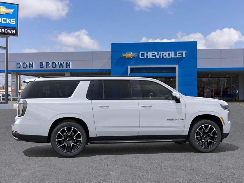 Chevrolet Suburban Vehicle Full-screen Gallery Image 5