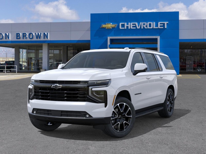 Chevrolet Suburban Vehicle Full-screen Gallery Image 6