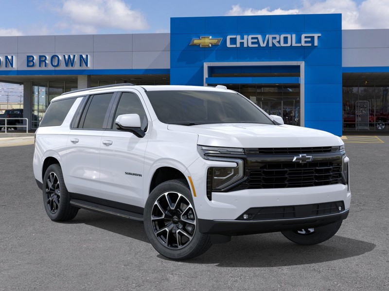 Chevrolet Suburban Vehicle Full-screen Gallery Image 7