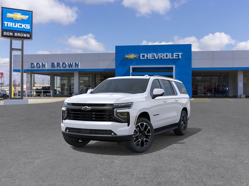 Chevrolet Suburban Vehicle Full-screen Gallery Image 8