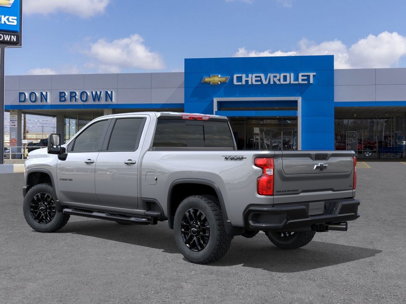 Chevrolet Silverado 2500 HD Vehicle Full-screen Gallery Image 3