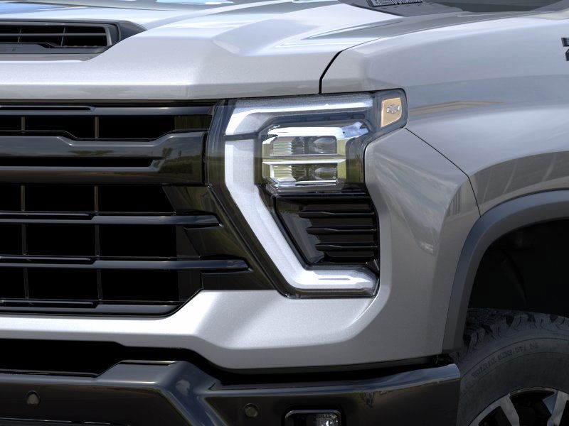 Chevrolet Silverado 2500 HD Vehicle Full-screen Gallery Image 10