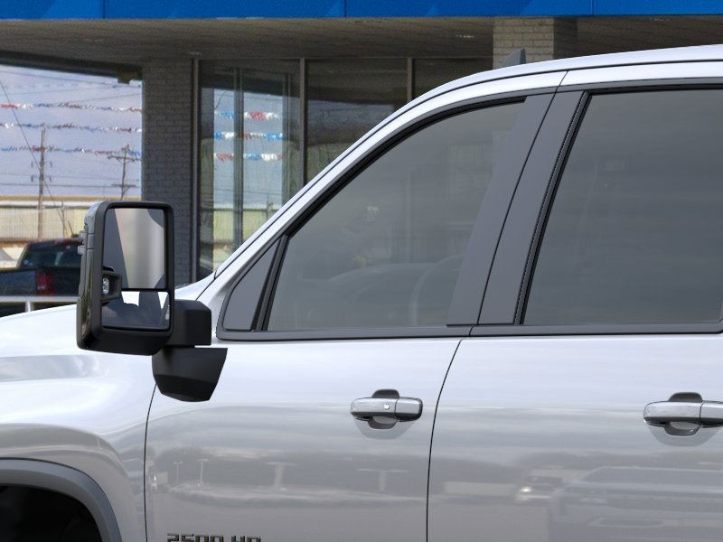 Chevrolet Silverado 2500 HD Vehicle Full-screen Gallery Image 12