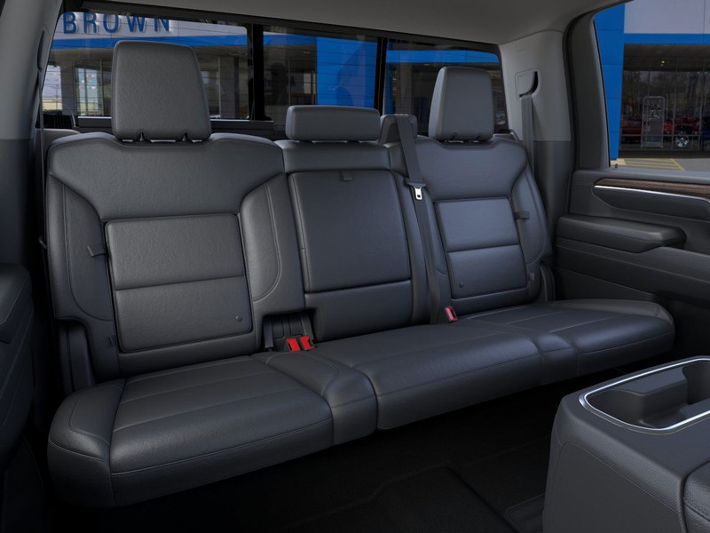 Chevrolet Silverado 2500 HD Vehicle Full-screen Gallery Image 17