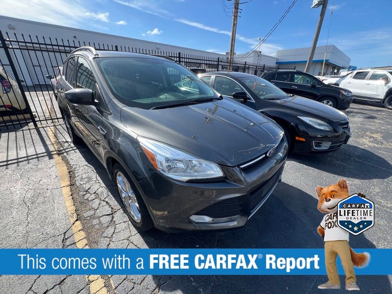 Ford Escape Vehicle Full-screen Gallery Image 3