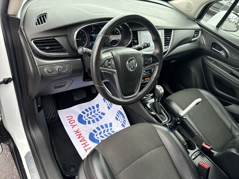 Buick Encore Vehicle Full-screen Gallery Image 12