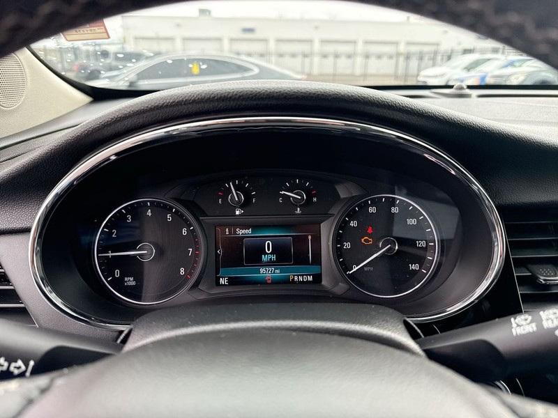 Buick Encore Vehicle Full-screen Gallery Image 13