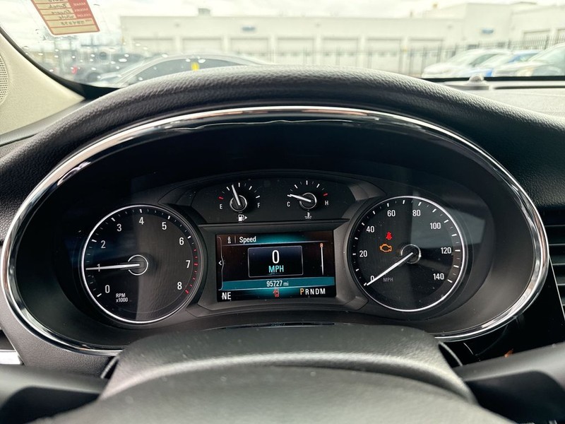 Buick Encore Vehicle Full-screen Gallery Image 14