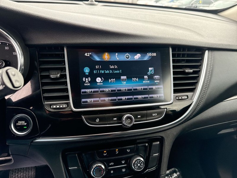Buick Encore Vehicle Full-screen Gallery Image 15