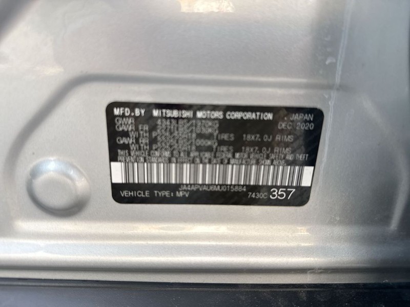 Mitsubishi Outlander Sport Vehicle Full-screen Gallery Image 36