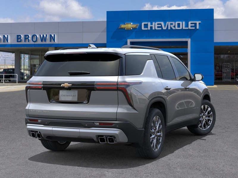 Chevrolet Traverse Vehicle Full-screen Gallery Image 4