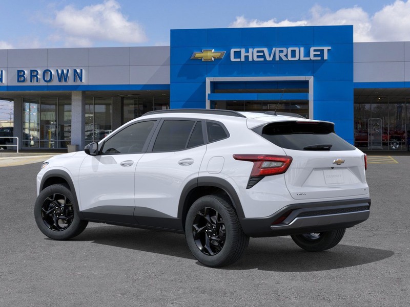 Chevrolet Trax Vehicle Full-screen Gallery Image 3