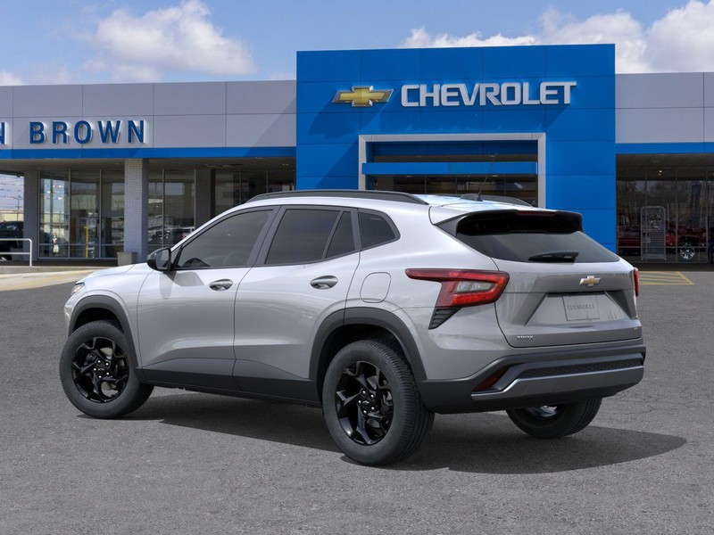 Chevrolet Trax Vehicle Full-screen Gallery Image 3