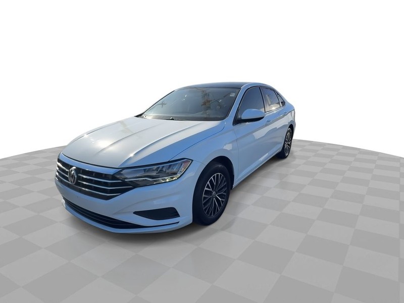 Volkswagen Jetta Vehicle Full-screen Gallery Image 6