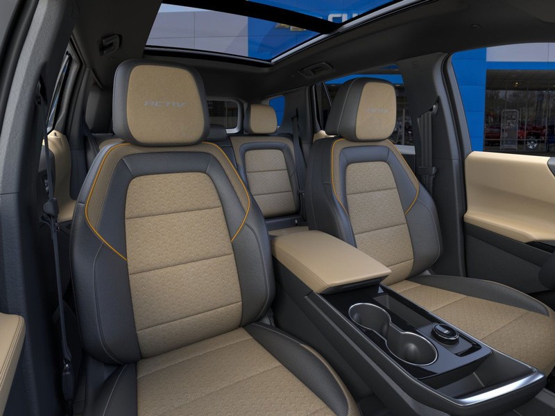 Chevrolet Equinox Vehicle Full-screen Gallery Image 16