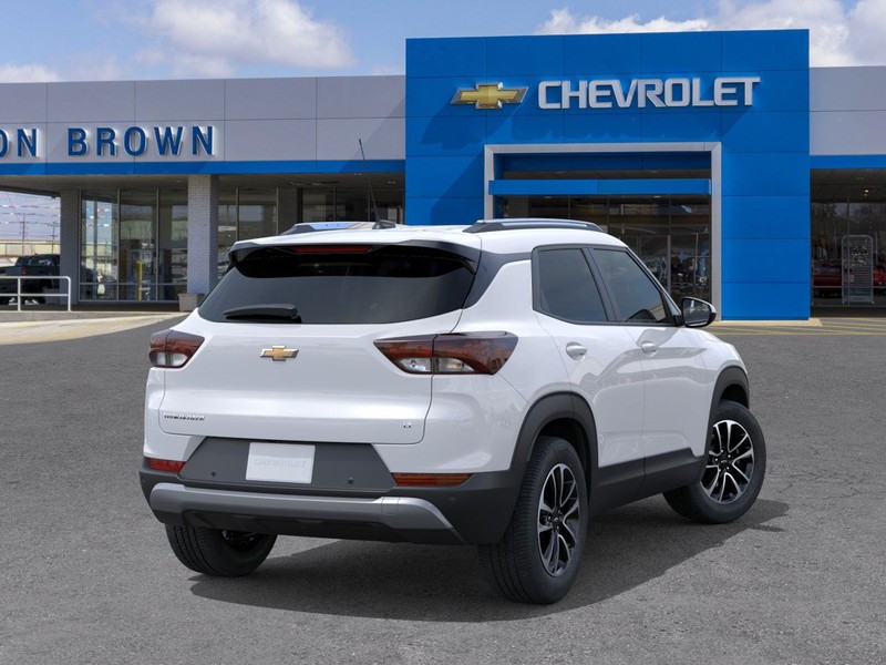 Chevrolet Trailblazer Vehicle Full-screen Gallery Image 4