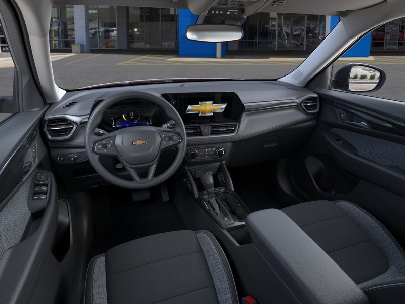 Chevrolet Trailblazer Vehicle Full-screen Gallery Image 15