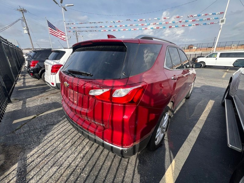 Chevrolet Equinox Vehicle Full-screen Gallery Image 6