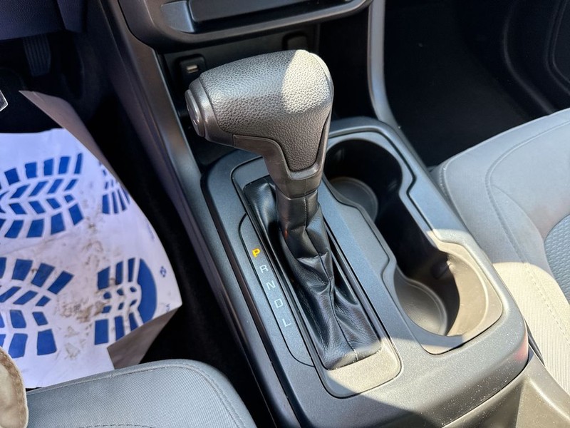 Chevrolet Colorado Vehicle Full-screen Gallery Image 17