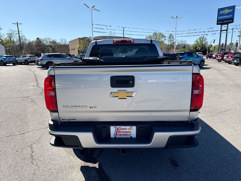 Chevrolet Colorado Vehicle Full-screen Gallery Image 25