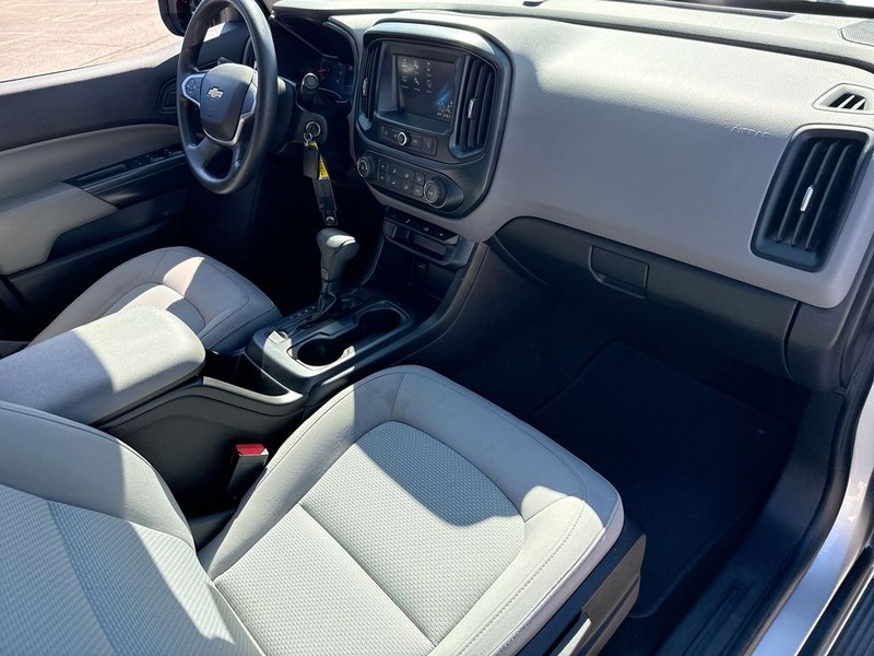 Chevrolet Colorado Vehicle Full-screen Gallery Image 28