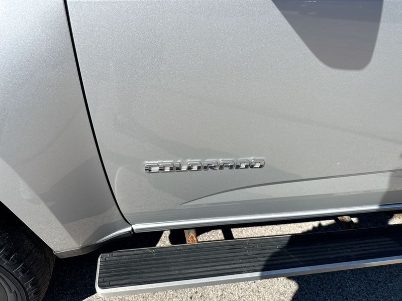 Chevrolet Colorado Vehicle Full-screen Gallery Image 31