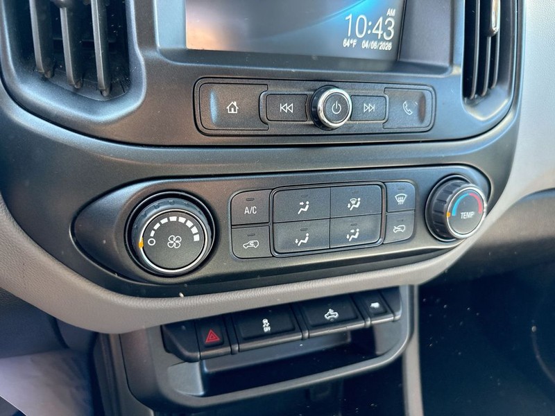 Chevrolet Colorado Vehicle Full-screen Gallery Image 34