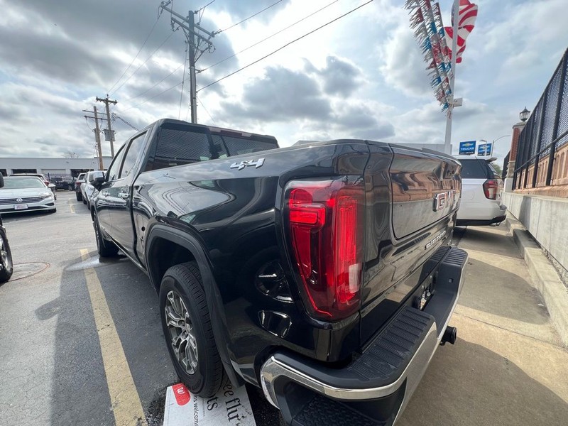 GMC Sierra 1500 Vehicle Full-screen Gallery Image 4