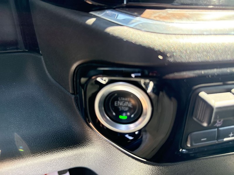 GMC Sierra 1500 Vehicle Full-screen Gallery Image 23