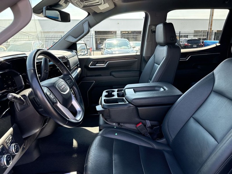 GMC Sierra 1500 Vehicle Full-screen Gallery Image 27