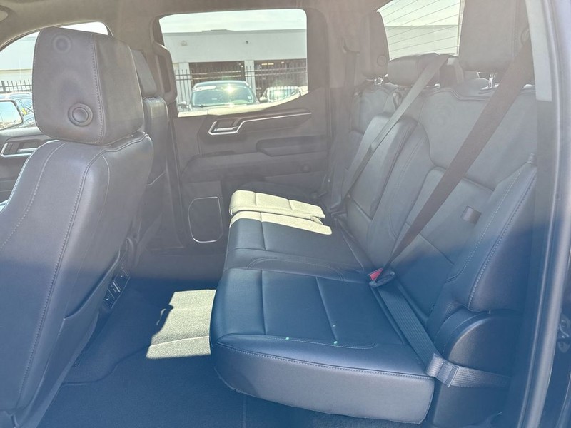 GMC Sierra 1500 Vehicle Full-screen Gallery Image 30