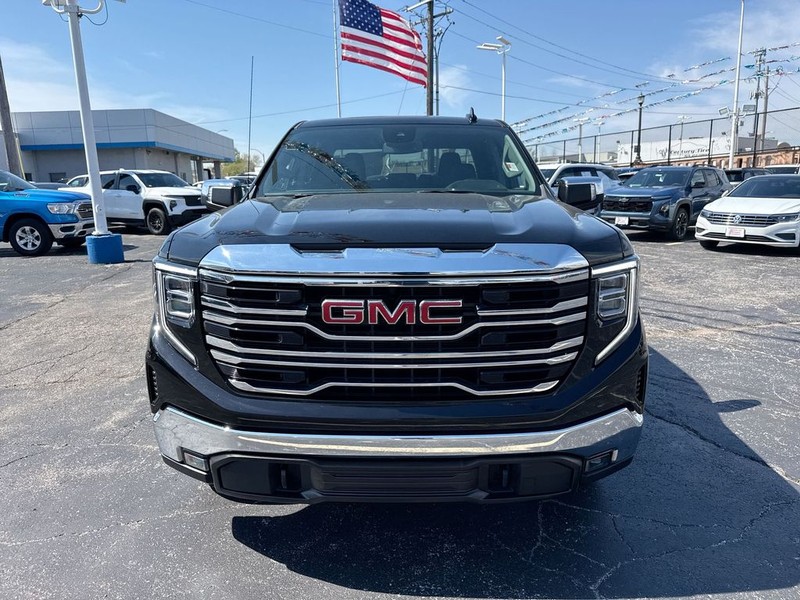 GMC Sierra 1500 Vehicle Full-screen Gallery Image 35